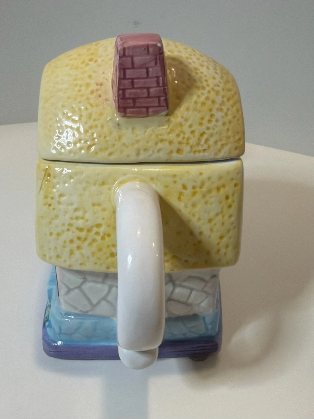 Ceramic Thatched Cottage Teapot